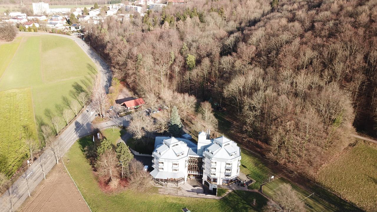 Hellmut-Wassmer-Jugendherberge Loerrach Exteriör bild
